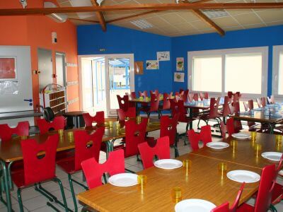 cantine de l'école de théza pour les enfants